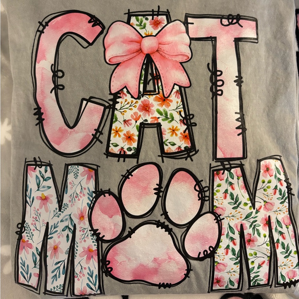 Comfort Colors Light Green Cat Mom Tee